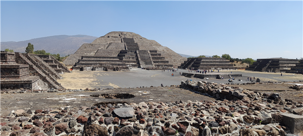 pyramide de Teotihuacan au Mexique