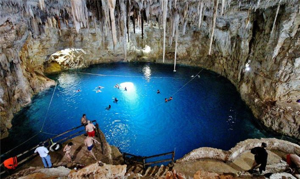 cenote a découvrir en circuit au Mexique