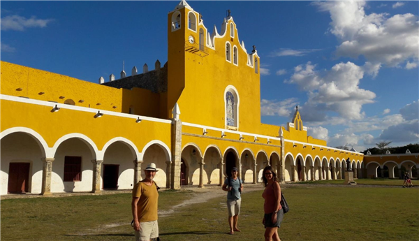 decouverte de izamal lors d'un autotour au mexique