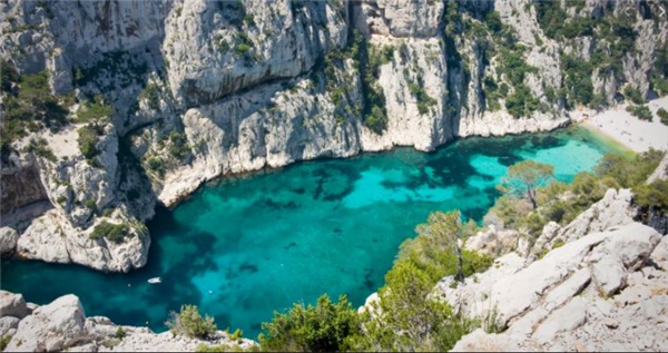 visiter les calanques en france