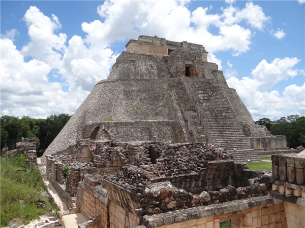 visiter Uxmal lors d'un circuit sur mesure au Yucatan en location de voiture