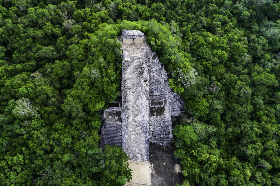 pyramide du Nohoch mul a Coba perdue en plein coeur de la jungle du Yucatan