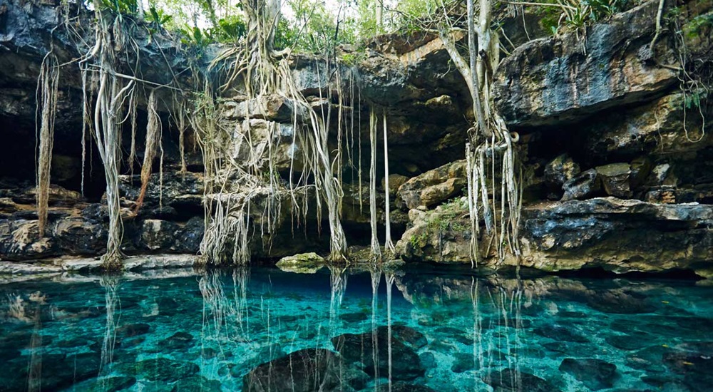 cenote hors des sentiers battus dans le Yucatan