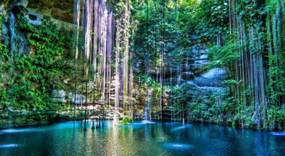 cenote du mexique dans le yucatan