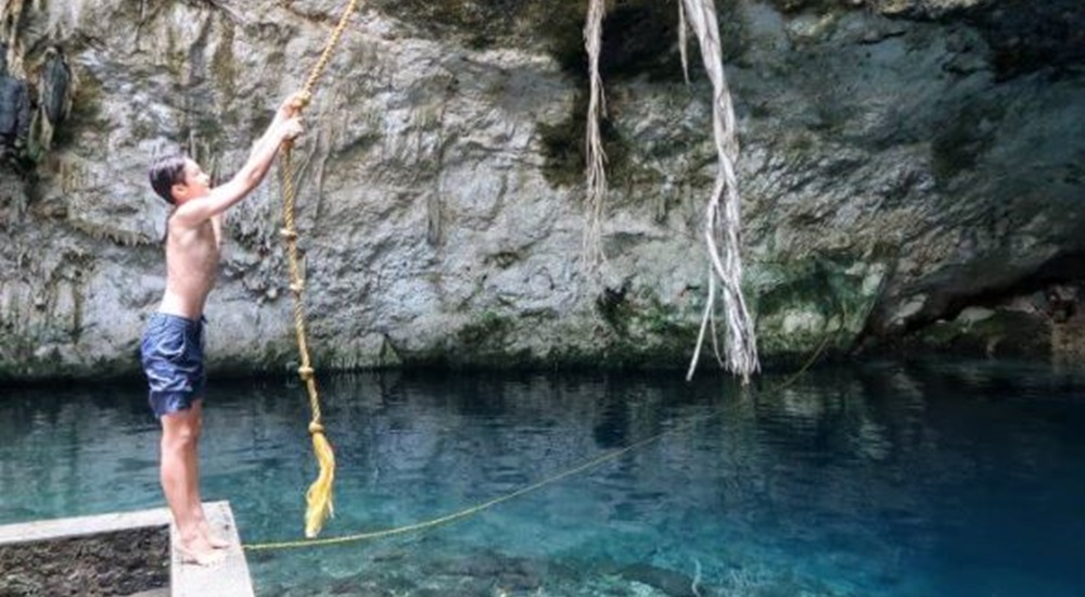 passer un moment de détente avec ses enfants en allant se baigner dans de magnifiques cenotes du Mexique hors du tourisme de masse