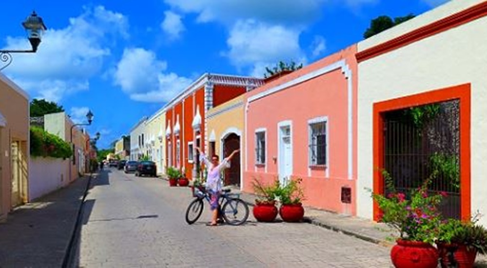 arpenter les ruelles colorées de Valladolid au Mexique pendant un séjour familial
