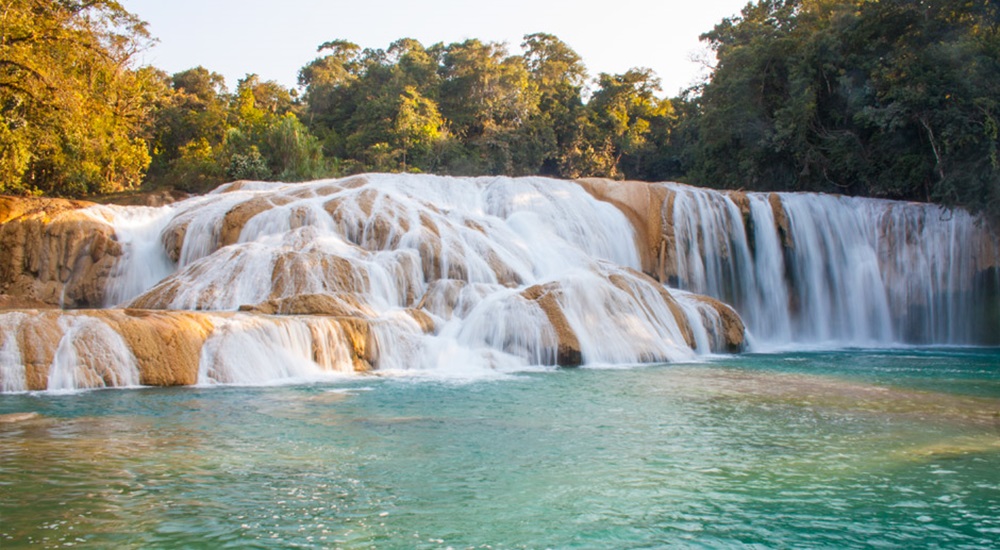 les cascades d'agua azul au mexique