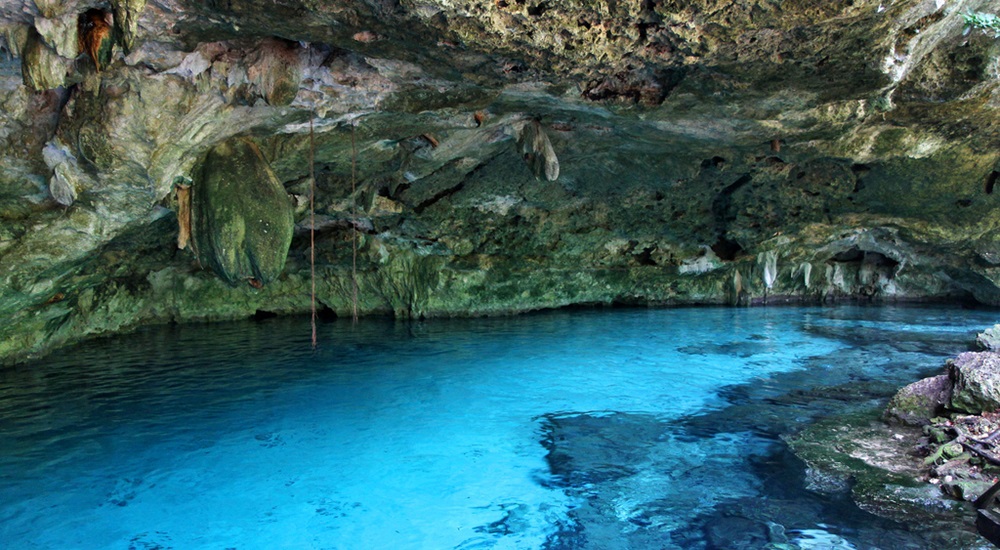 cenote du mexique dans le yucatan