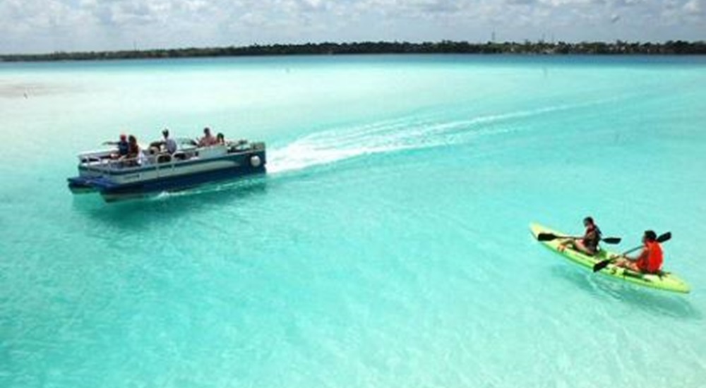 Balade en bateau à Bacalar