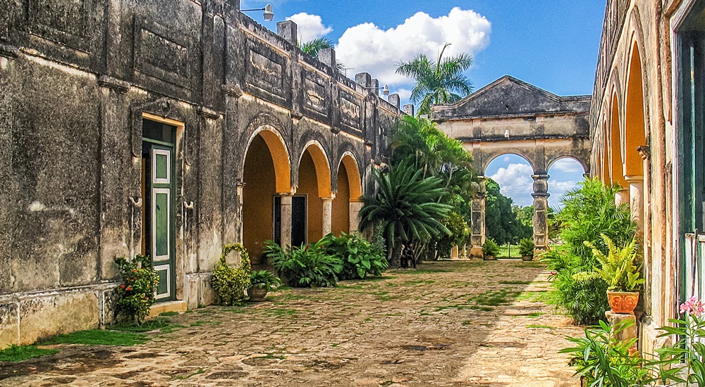 hacienda yaxcopoil 