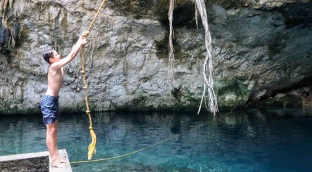 plonger dans un cenote au Mexique