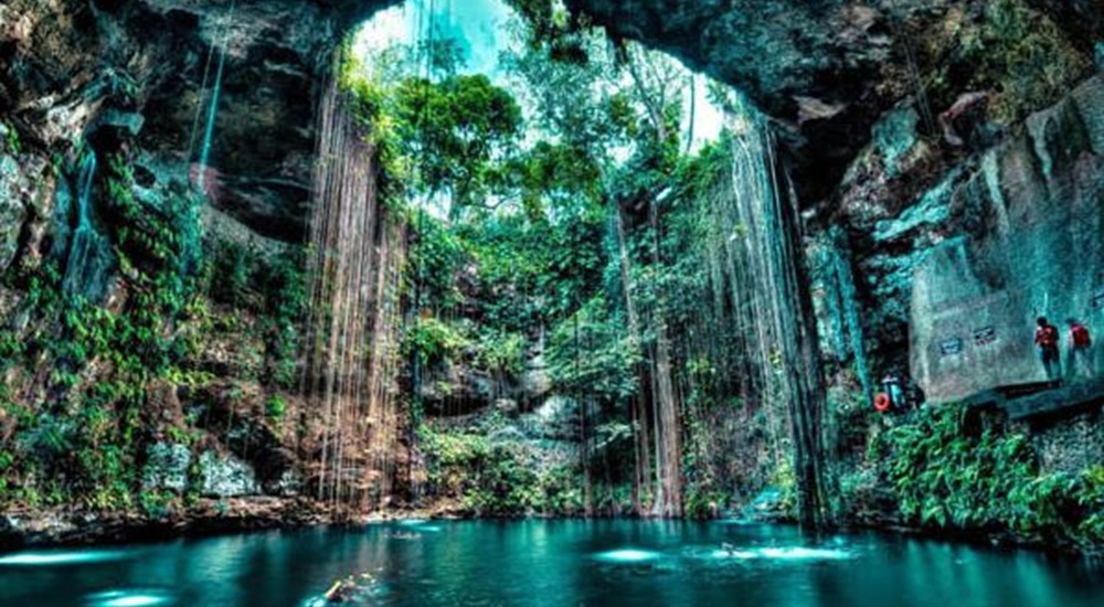 cenote du mexique dans le yucatan