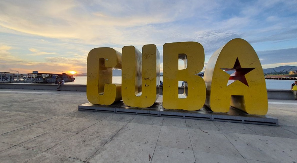 lettres CUBA lorsque l'on voyage à cuba