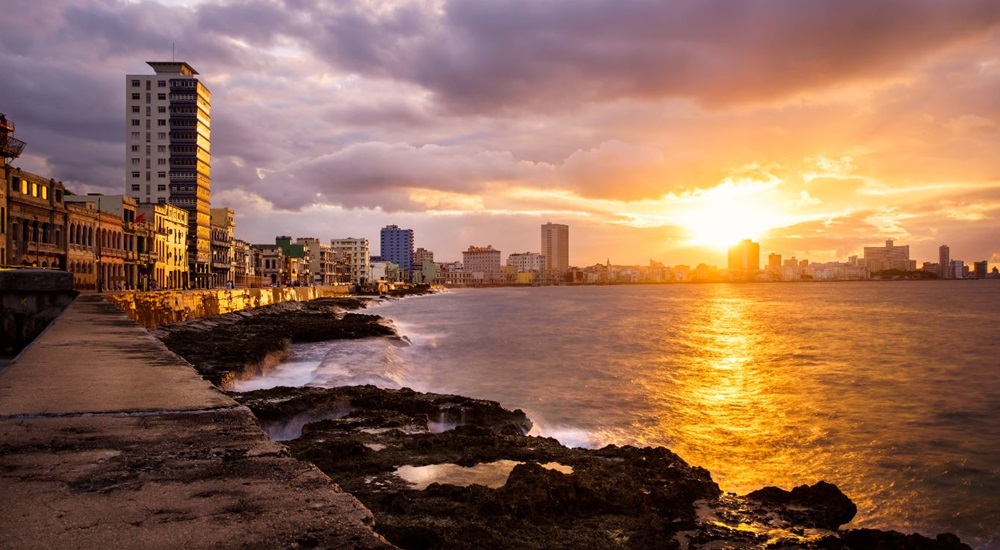 voir le malecon en voyage sur mesure a cuba