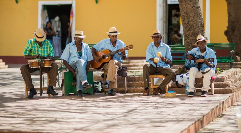 Voyagez à Cuba à travers un autotour magnifique