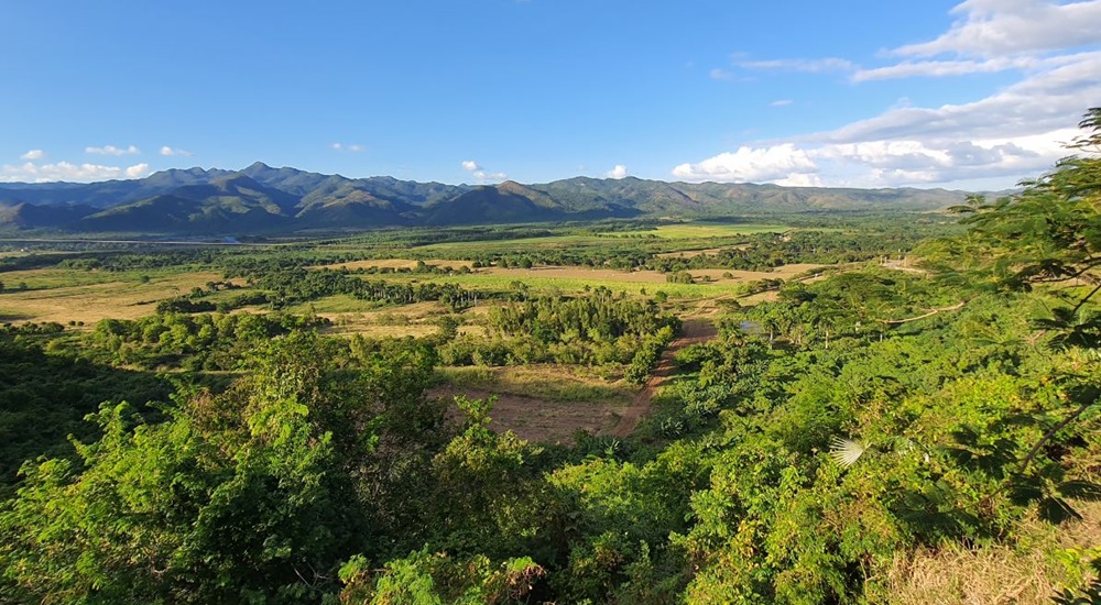 valle de los ingenios en circuit a cuba