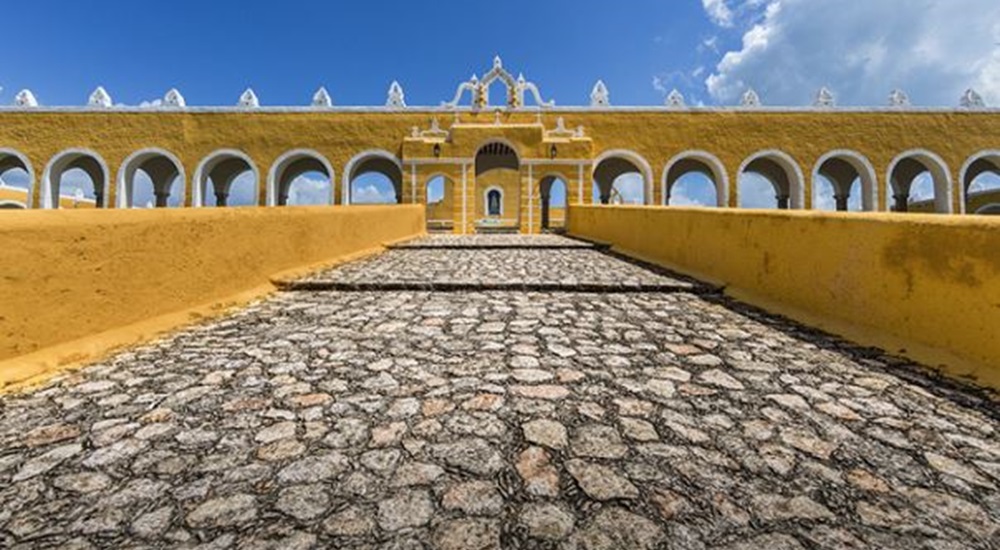 flaner a Izamal pendant son voyage au Yucatan