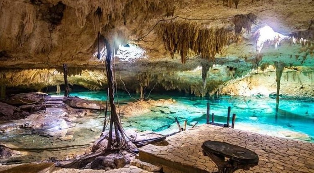 cenote du mexique proche de tulum