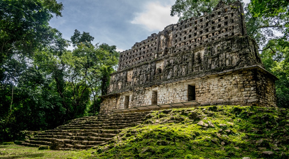 Temple de Yaxchilan au Mexique